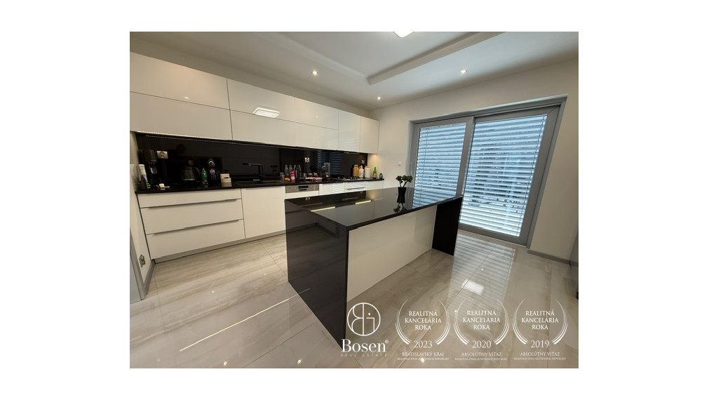 Prenájom nadštandardného 5-izbového rodinného domu s bazénom