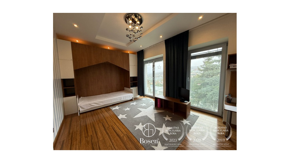 Prenájom nadštandardného 5-izbového rodinného domu s bazénom