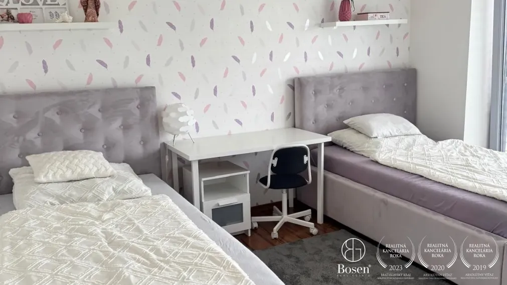 Prenájom nadštandardného 5-izbového rodinného domu s bazénom