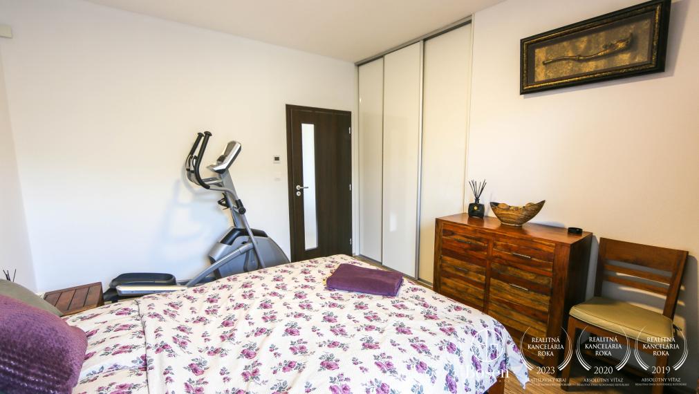 BOSEN | Na prenájom: Štýlový rodinný dom v tichej časti DS