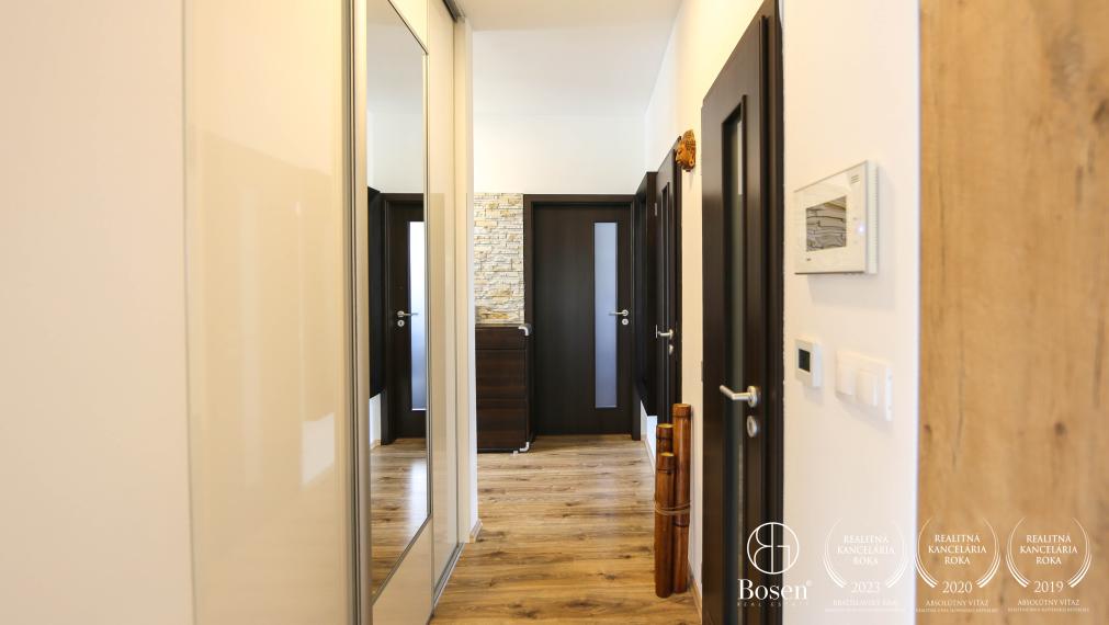 BOSEN | Na prenájom: Štýlový rodinný dom v tichej časti DS