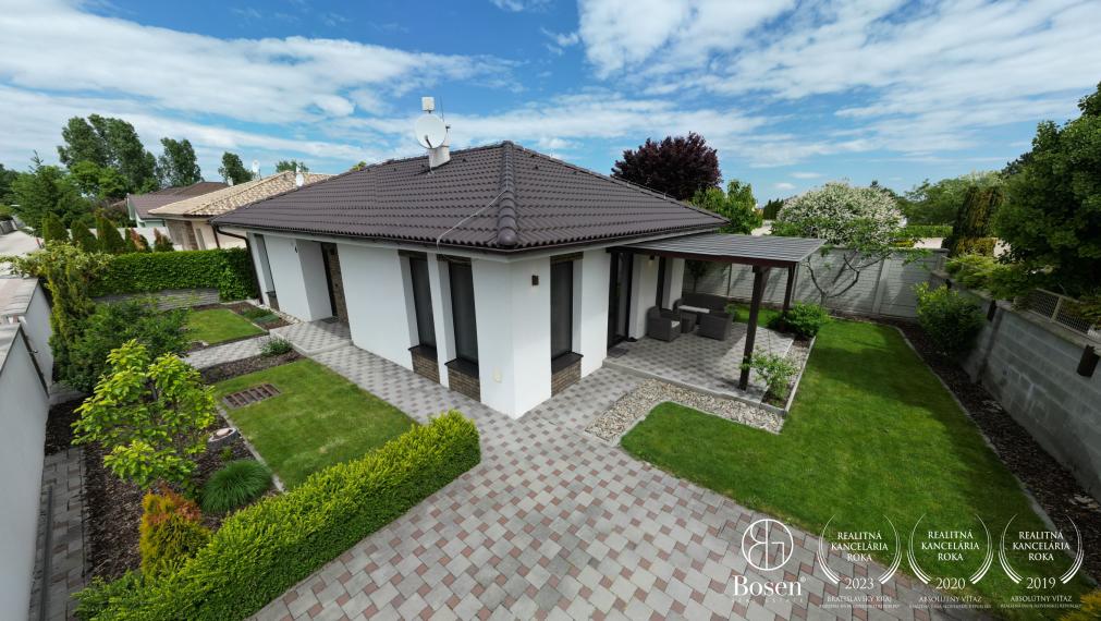 BOSEN | Na prenájom: Štýlový rodinný dom v tichej časti DS