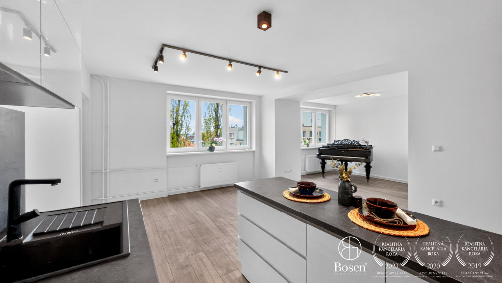BOSEN | Moderný 3 izbový byt s 2x balkónom, 82m2