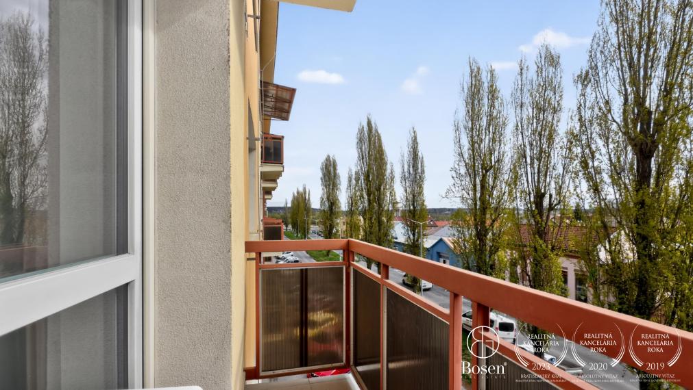 BOSEN | Moderný 3 izbový byt s 2x balkónom, 82m2