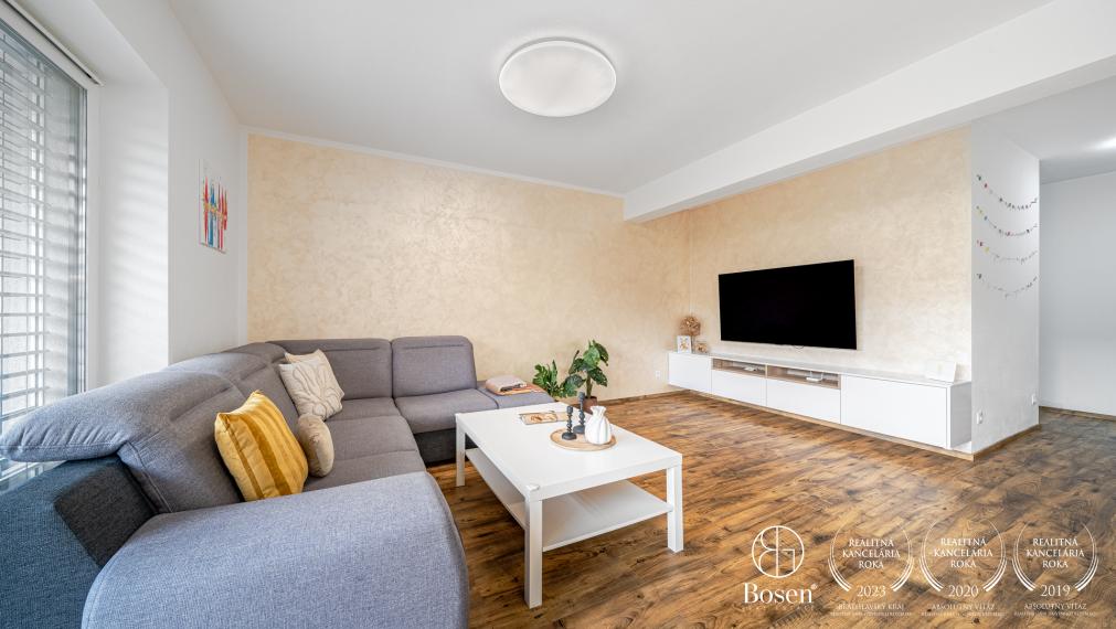 BOSEN| zariadený 3 izbový byt s predzáhradkou, novostavba Rohožník