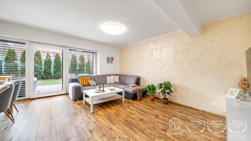 BOSEN| zariadený 3 izbový byt s predzáhradkou, novostavba Rohožník