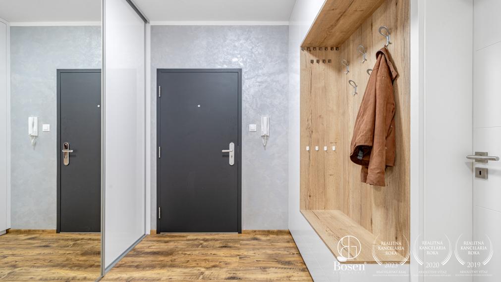 BOSEN| zariadený 3 izbový byt s predzáhradkou, novostavba Rohožník