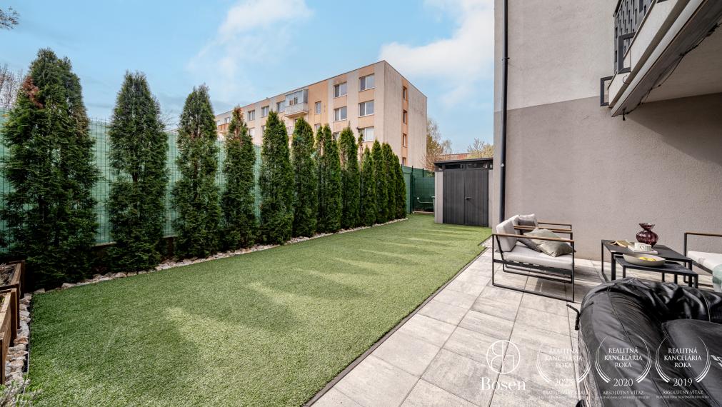 BOSEN| zariadený 3 izbový byt s predzáhradkou, novostavba Rohožník