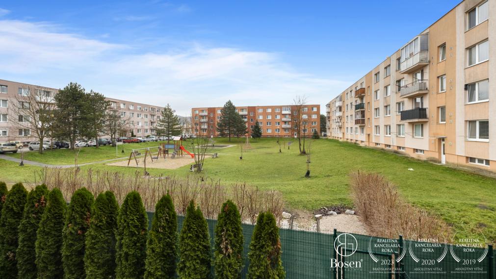 BOSEN| zariadený 3 izbový byt s predzáhradkou, novostavba Rohožník