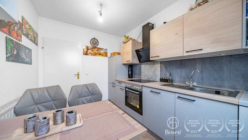 BOSEN PRENÁJME 3IZBOVÝ BYT S KRBOM, LOGGIOU V HAINBURG/DONA