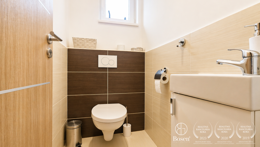 BOSEN | Na prenájom moderný, úplne zariadený 3 izbový byt pri termálnom kúpalisku