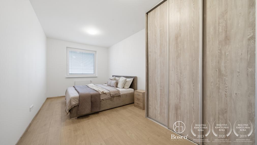 BOSEN |Nový, zariadený 2-izbový byt s parkovaním, Dukelská ulica – Bernolákovo