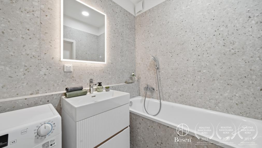 BOSEN |Nový, zariadený 2-izbový byt s parkovaním, Dukelská ulica – Bernolákovo