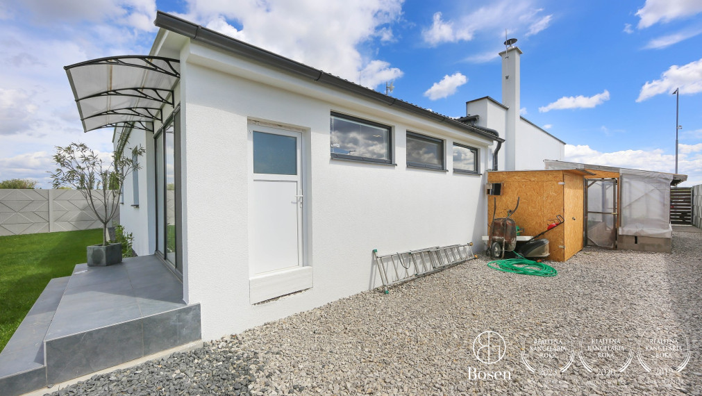 BOSEN | Krásna novostavba s dvojgarážou a tepelným čerpadlom