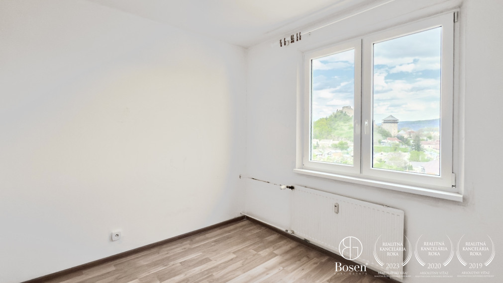 BOSEN | 4izbový byt s loggiou v meste Fiľakovo, 82m2.