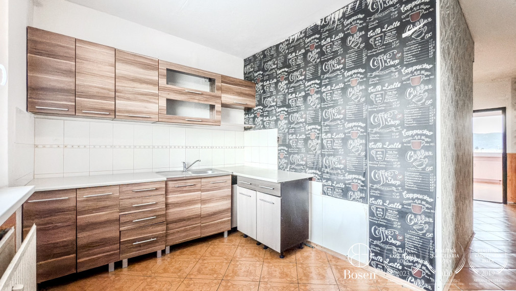 BOSEN | 4izbový byt s loggiou v meste Fiľakovo, 82m2.