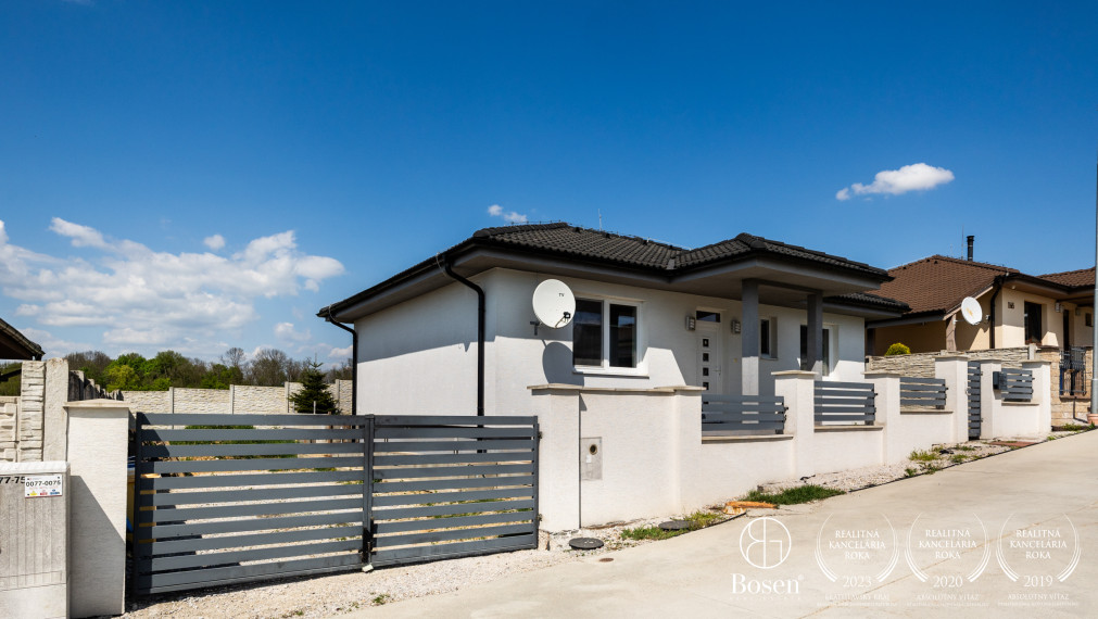BOSEN | Moderný rodinný dom Veľký Lapáš ihneď k nasťahovaniu