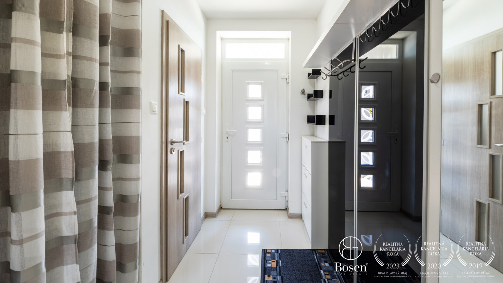 BOSEN | Moderný rodinný dom Veľký Lapáš ihneď k nasťahovaniu