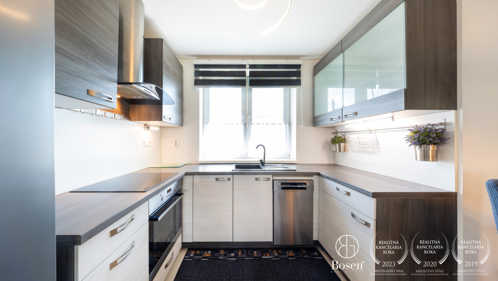 BOSEN | Moderný rodinný dom Veľký Lapáš ihneď k nasťahovaniu