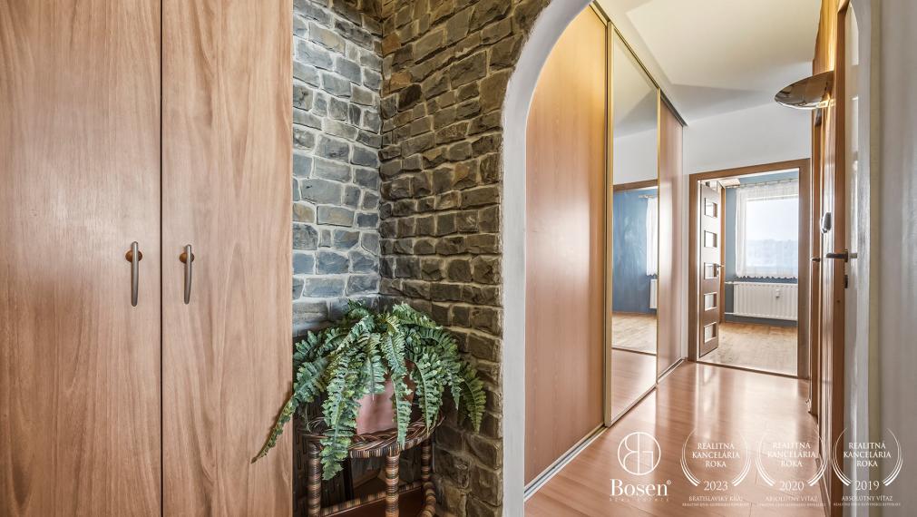 BOSEN | Na predaj slnečný 3-izbový byt s loggiou v Poprade