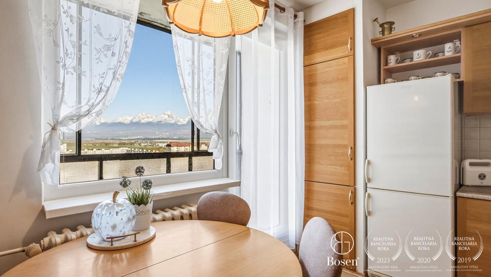 BOSEN | Na predaj slnečný 3-izbový byt s loggiou v Poprade