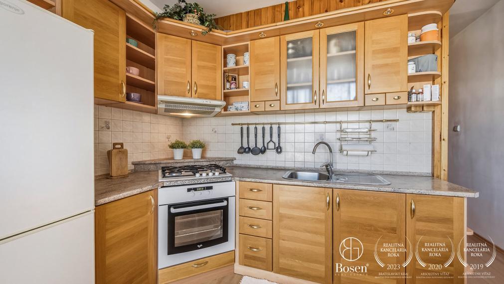 BOSEN | Na predaj slnečný 3-izbový byt s loggiou v Poprade