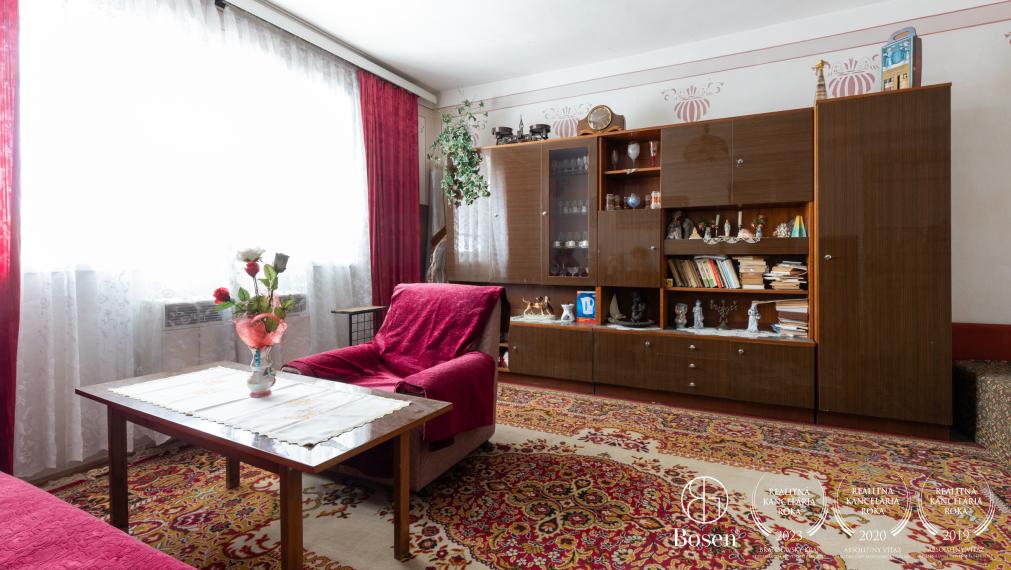 BOSEN | Rodinný dom v tichej ulici, Veľké Chyndice