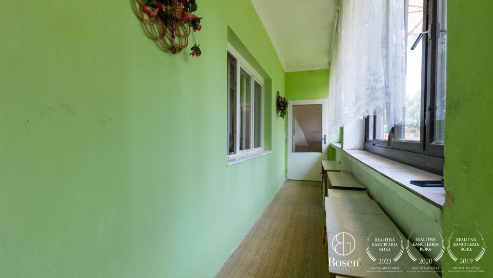 BOSEN | Rodinný dom v tichej ulici, Veľké Chyndice