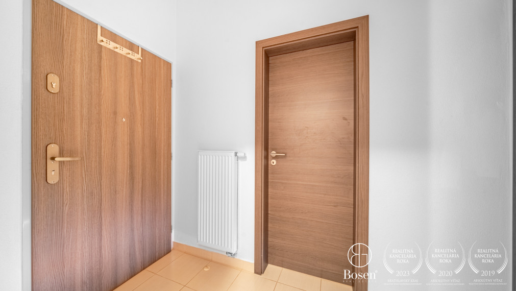 BOSEN | Veľkorysý klimatizovaný byt s priestranným balkónom a samostatným šatníkom, 53 m2 – La Vita, Pezinok