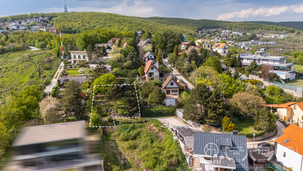 BOSEN | Koliba – pozemok s výhľadom na Bratislavu - súkromný areál, celoročné bývanie aj relax