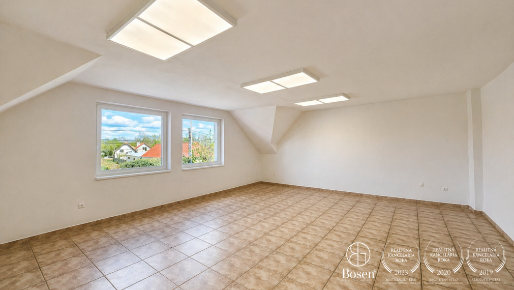 BOSEN | Na prenájom obchodný priestor 350 m2 v centre, Veľký Meder