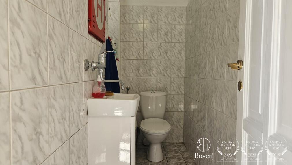 BOSEN | Na prenájom obchodný priestor 350 m2 v centre, Veľký Meder