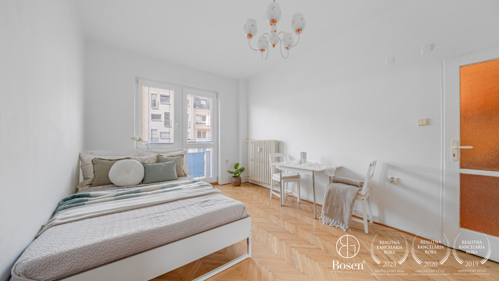 BOSEN | Zariadená garzónka s balkónom, Blumentálska ul., BA
