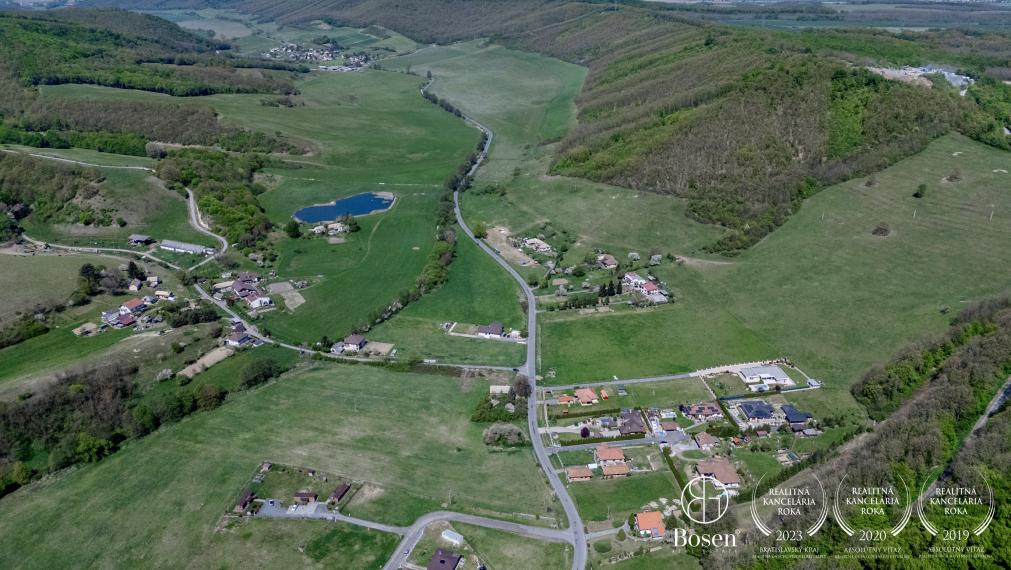 BOSEN | Pozemok na výstavbu rodinného domu, Ratka, 911m2
