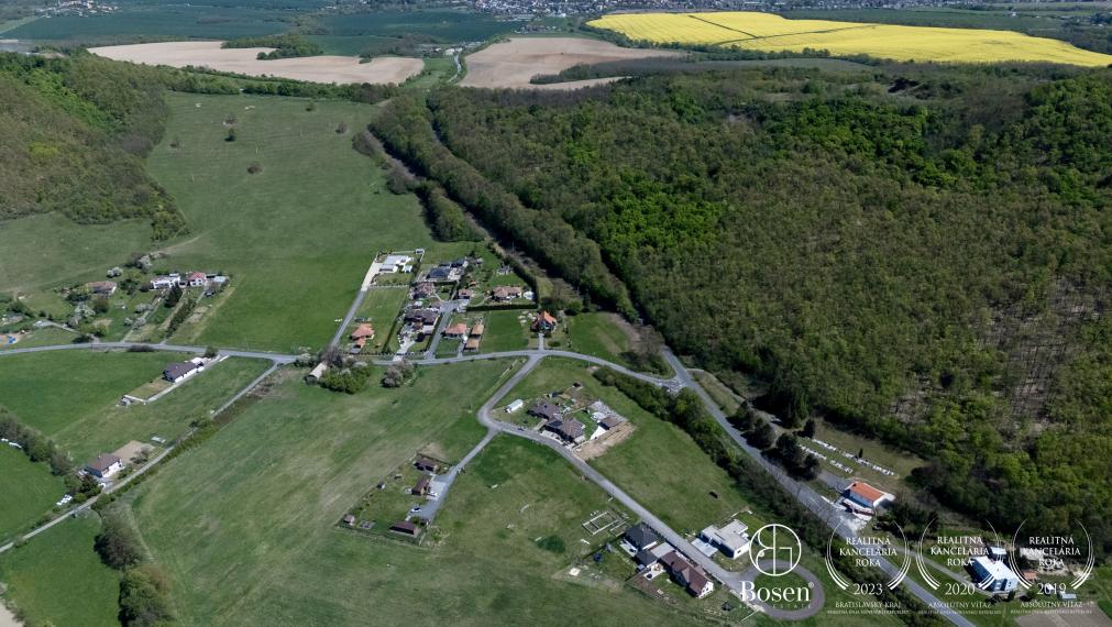 BOSEN | Pozemok na výstavbu rodinného domu, Ratka, 911m2