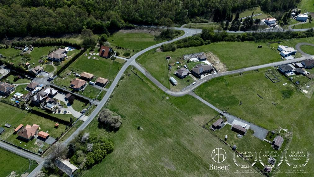 BOSEN | Pozemok na výstavbu rodinného domu, Ratka, 911m2