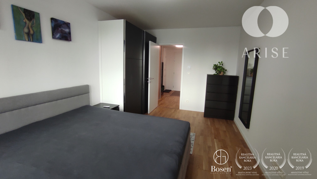 ARISE | Priestranný 2i. byt 70 m² s garážou.