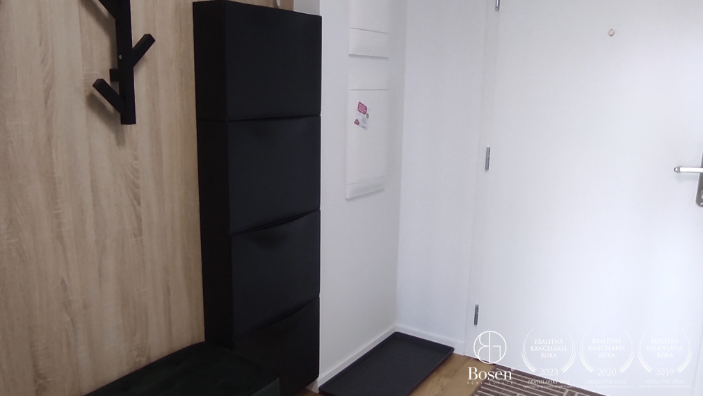 ARISE | Priestranný 2i. byt 70 m² s garážou.