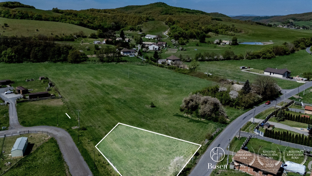 BOSEN | Pozemok na výstavbu rodinného domu, Ratka, 911m2