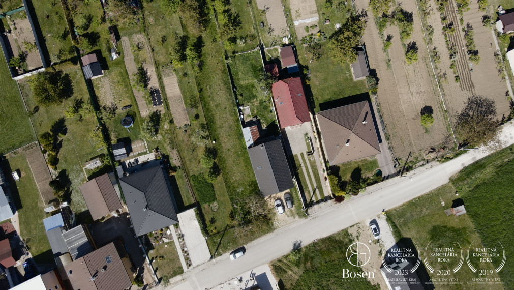 BOSEN | Stavebný pozemok na výstavbu RD 624 m²  - Potvorice