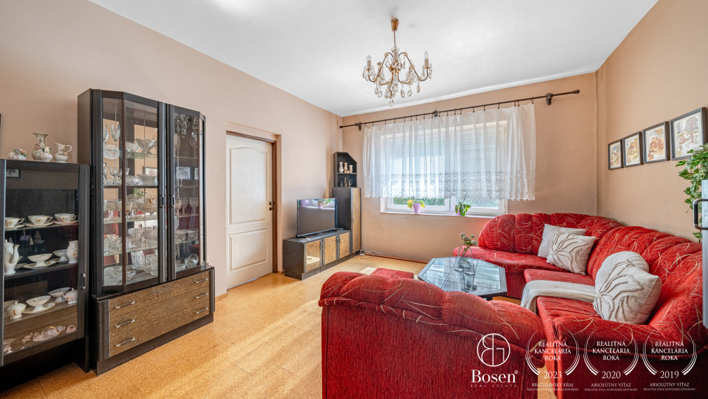 BOSEN | 4 izbový rodinný dom s pozemkom 869 m², Senica