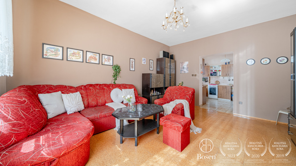 BOSEN | 4 izbový rodinný dom s pozemkom 869 m², Senica