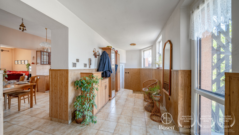 BOSEN | 4 izbový rodinný dom s pozemkom 869 m², Senica