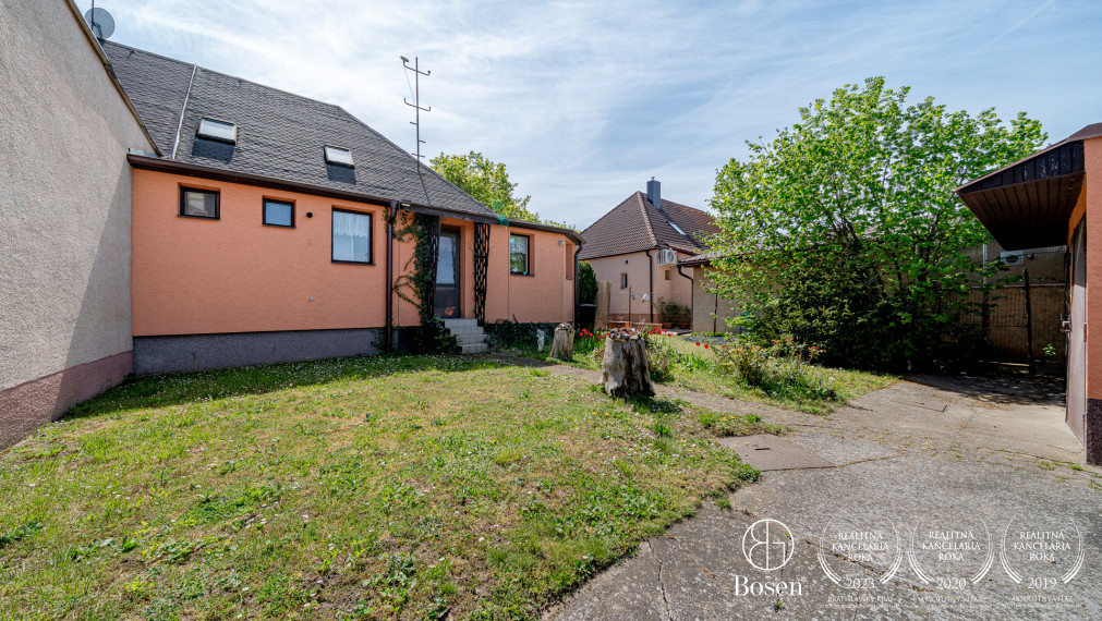 BOSEN | 4 izbový rodinný dom s pozemkom 869 m², Senica