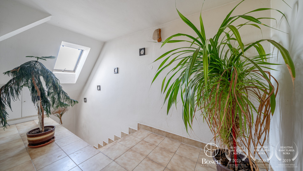 BOSEN | 4 izbový rodinný dom s pozemkom 869 m², Senica