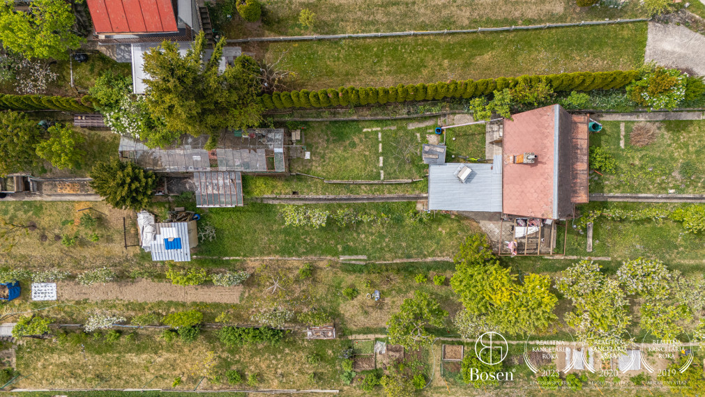 BOSEN | Rekreačná chata s pozemkom 470 m², Senica - Kunov