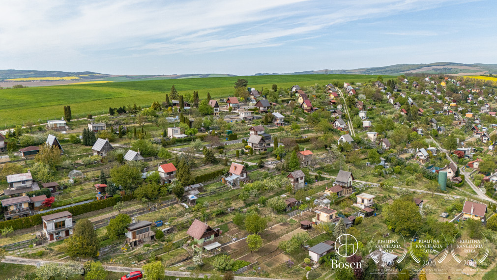 BOSEN | Rekreačná chata s pozemkom 470 m², Senica - Kunov