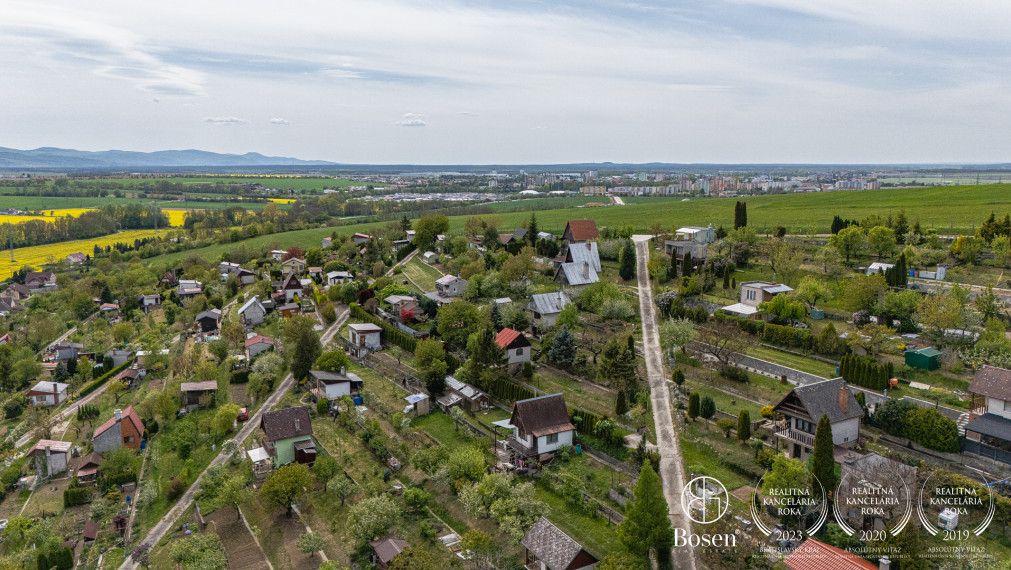 BOSEN | Rekreačná chata s pozemkom 470 m², Senica - Kunov
