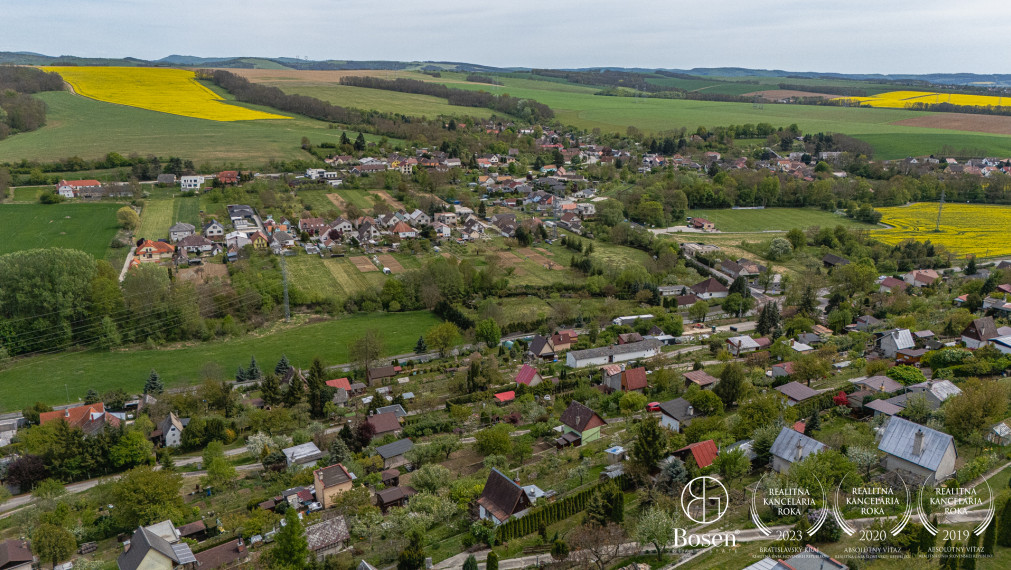 BOSEN | Rekreačná chata s pozemkom 470 m², Senica - Kunov