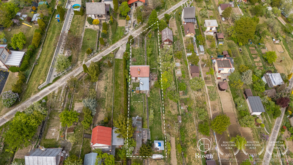 BOSEN | Rekreačná chata s pozemkom 470 m², Senica - Kunov
